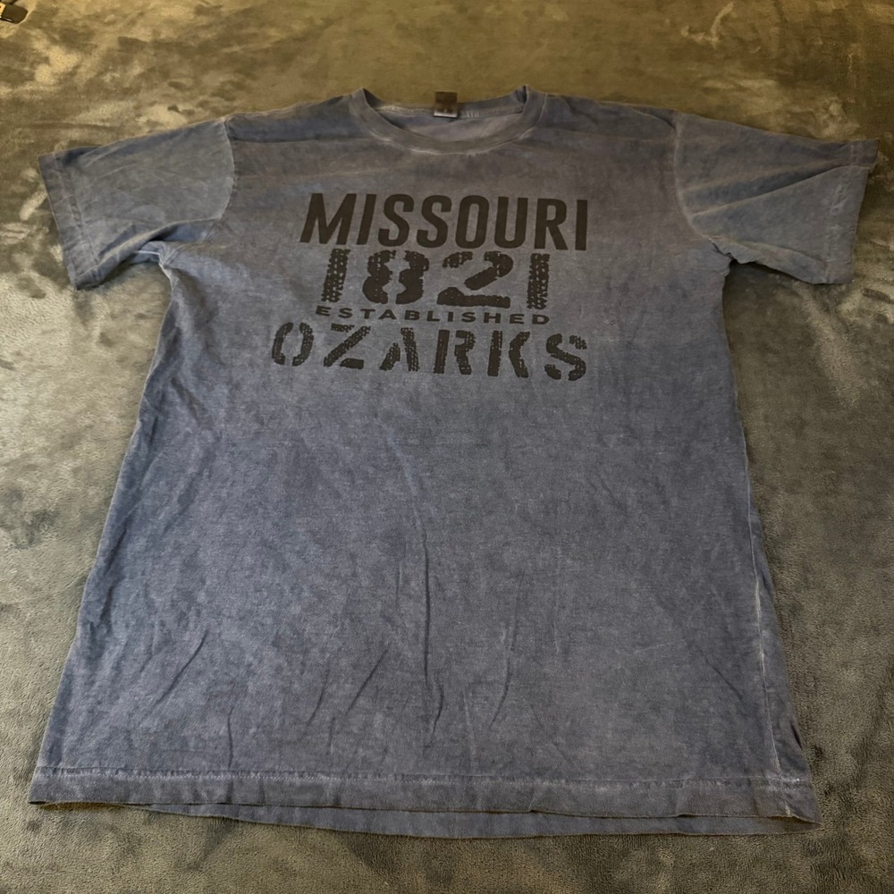 Tipsy Missouri 1821 Established Ozarks Graphic Print Blue T-Shirt Adult Large